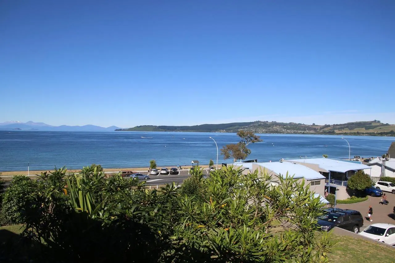 Baycrest Thermal Lodge Taupo New Zealand